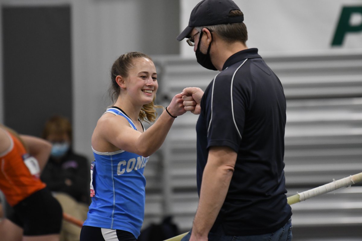 cunebulldogs's tweet photo. NAIA T&amp;F🏆 | There's a whole lot of Concordia in the women's pole vault competition. The bar has moved above 12 feet.

FOLLOW LIVE: https://t.co/js74A3tlmL https://t.co/PW0WvVFegc
