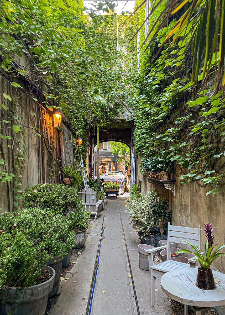 La vida probablemente no me alcance para conocer todos los rincones de Buenos Aires. Pero no por eso me voy a quedar cruzado de brazos: Hasta no retratar con mis fotos cada espacio bello de esta ciudad no voy a parar.