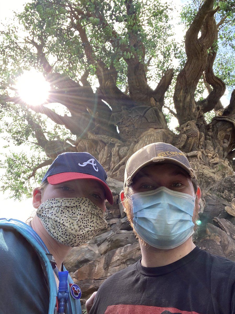 Hunter25Killer's tweet photo. A few more snapshots from the epic vacation I just got back from! I got to hit up Universal, Animal Kingdom, and Hollywood Studios with my gf and friends! #AnimalKingdom #HarryPotter #HollywoodStudios  #UniversalOrlando https://t.co/iOrPFtYtAL