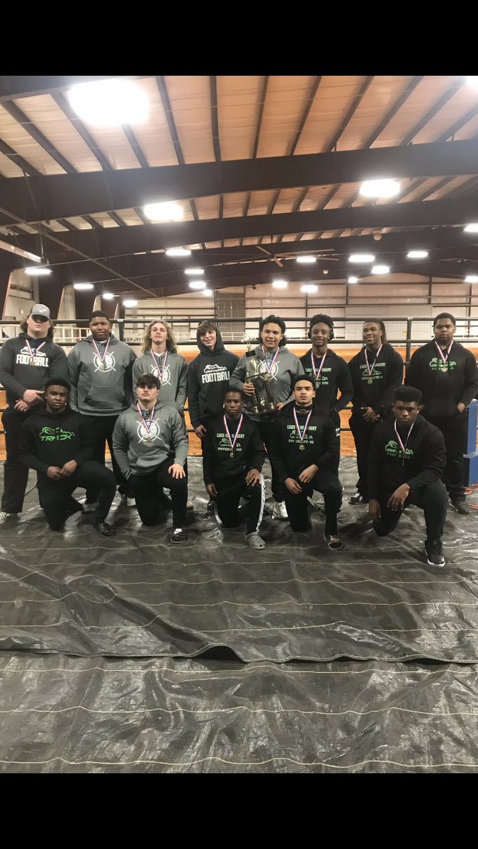 _coachcrawford_'s tweet photo. Back to back Region 1 - 5A Champs 🏆 https://t.co/vO3hPDAeDX