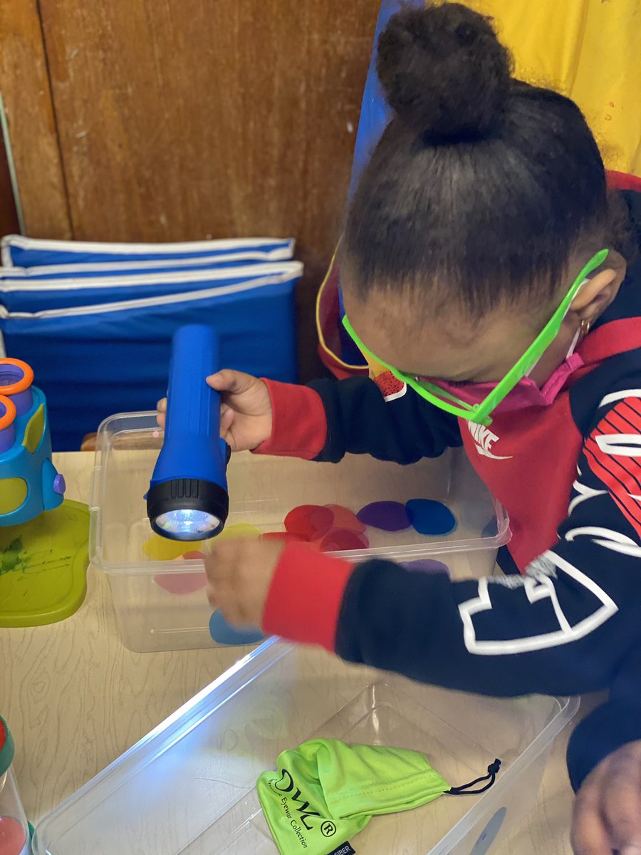 School of Authors tweet media