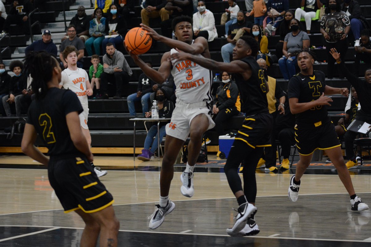TheHartwellSun's tweet photo. Hart County advances to the Final Four of the 3A state tourney with a 76-46 win over Thomson tonight. Hart will face Sandy Creek either Friday or Saturday with the time TBA
Leading scorers vs. Thomson
J.C. Curry 22 pts
Ben Edwards 14 pts 
Shone Webb 13 pts
Tahj Johnson 11 pts https://t.co/qSqwkEid6I
