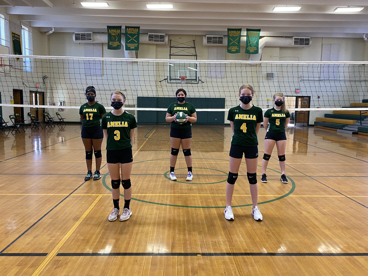 MrsWilson_6th's tweet photo. My heart is so full of joy to be able to coach this year ! Meet the 2021 ACMS volleyball team. These girls are so talented I can not wait to see what they do ! 🏐💚💛 #TeamAmelia @ACMSRaiders @BobbyTShockley1 @dantrumpacms @JeffTay12242016 https://t.co/woqoWGP0Kp