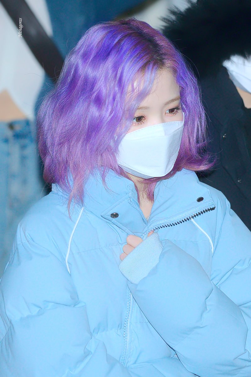 Hithagoras's tweet photo. 210302 퇴근 혼다 히토미

#혼다히토미 #히토미 #HondaHitomi #Hitomi #本田仁美 #아이즈원 #IZONE #アイズワン #히짱메일 #ひいめーる https://t.co/Gu5mrCf6fj