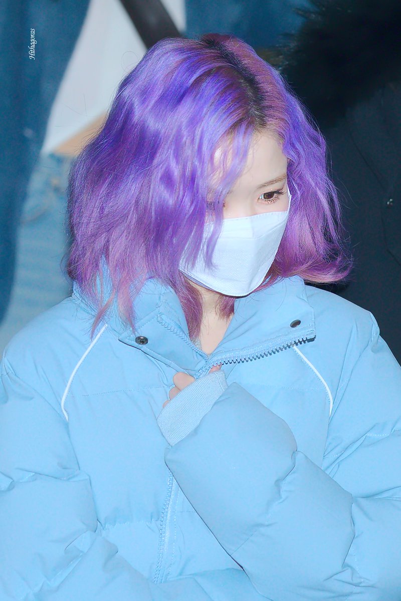 Hithagoras's tweet photo. 210302 퇴근 혼다 히토미

#혼다히토미 #히토미 #HondaHitomi #Hitomi #本田仁美 #아이즈원 #IZONE #アイズワン #히짱메일 #ひいめーる https://t.co/Gu5mrCf6fj