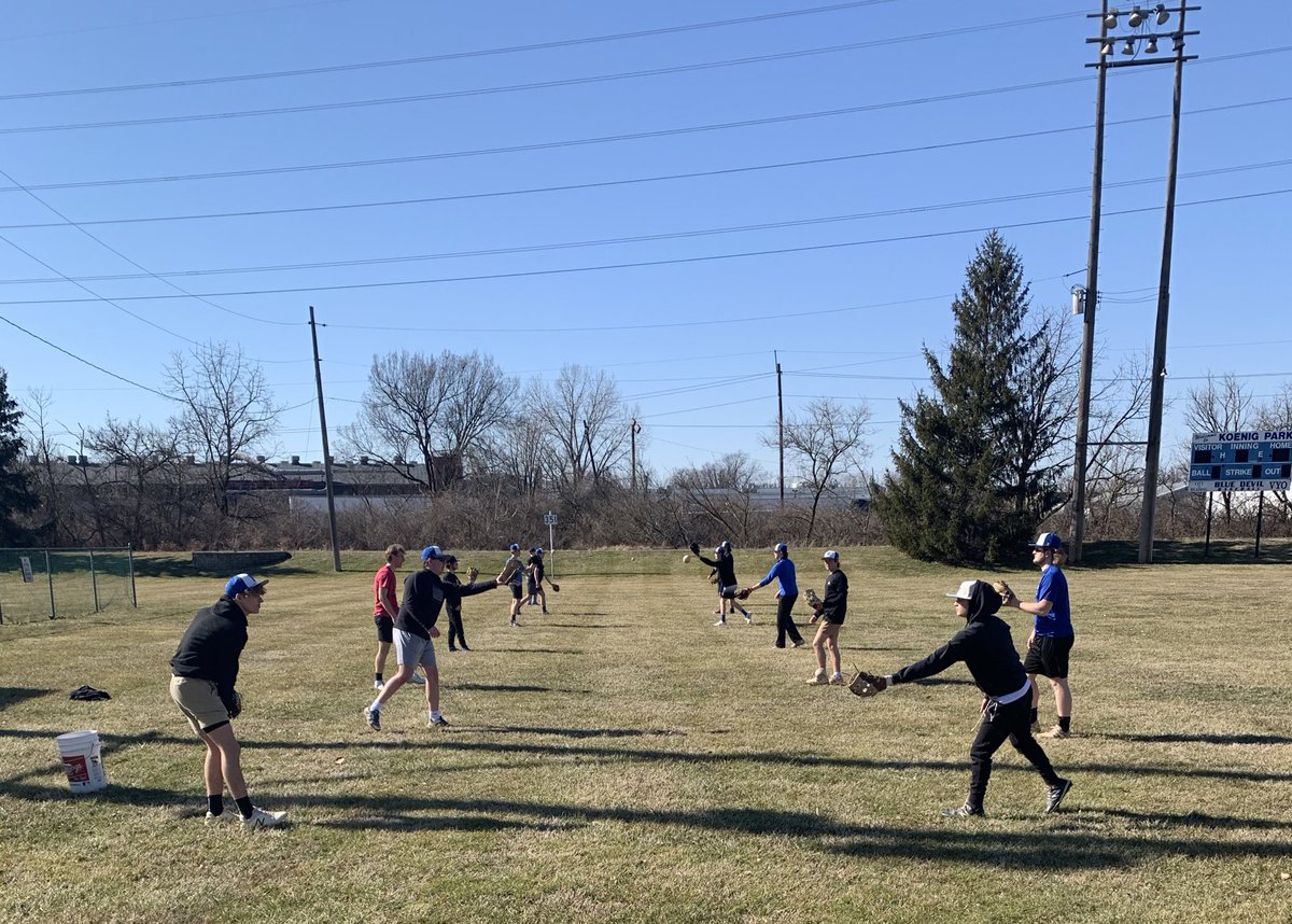 ReadingBaseball's tweet photo. One step closer today.....We made it outside! This group is living our blueprint! #itchingtoplay #rhsbaseball https://t.co/LZY525pPlr