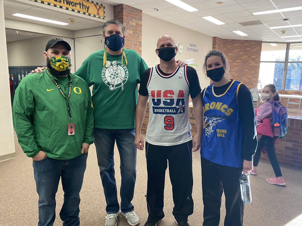 YPSmedia's tweet photo. Read a book about an athlete and wear your favorite sports team! What great school spirit! #readacrossamerica #yeslibrary #yutanelem https://t.co/0FYVnaMFnJ