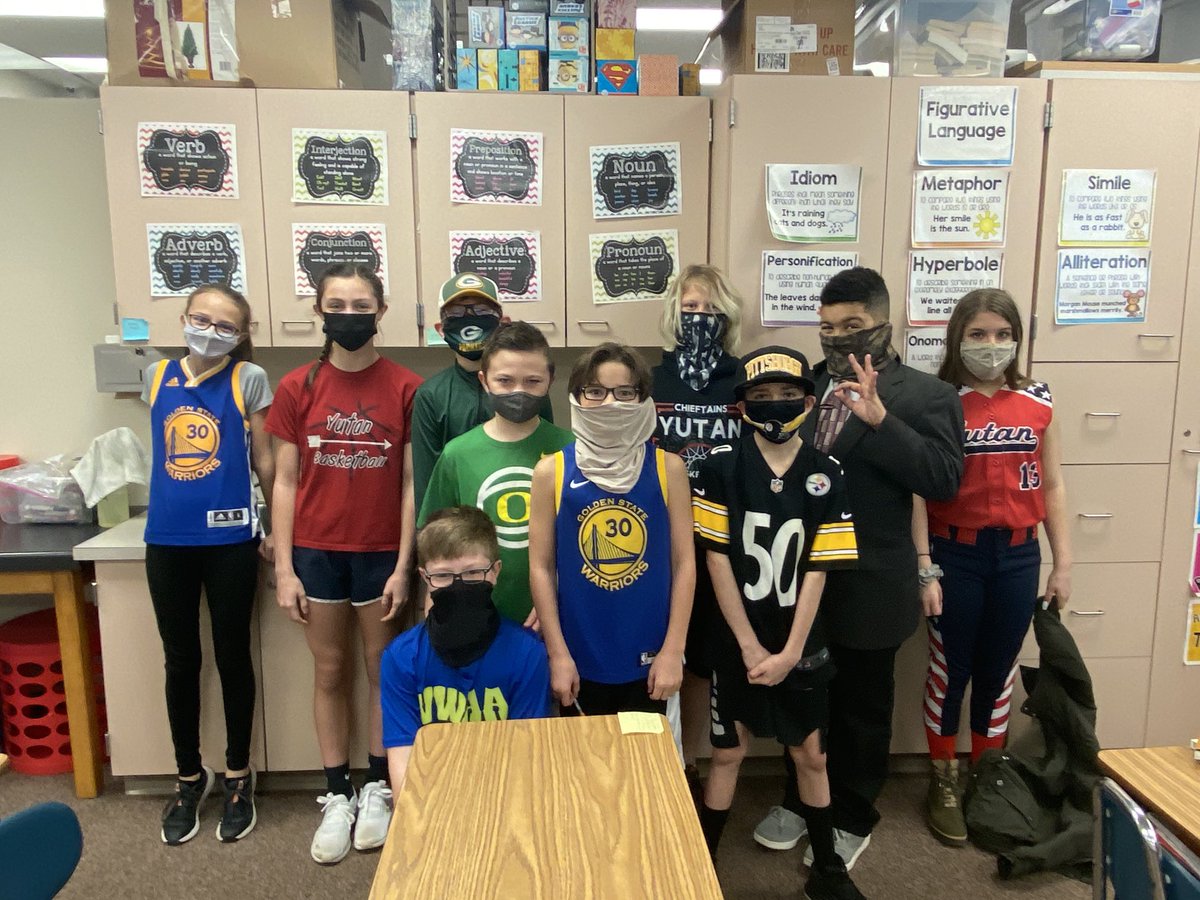 YPSmedia's tweet photo. Read a book about an athlete and wear your favorite sports team! What great school spirit! #readacrossamerica #yeslibrary #yutanelem https://t.co/0FYVnaMFnJ