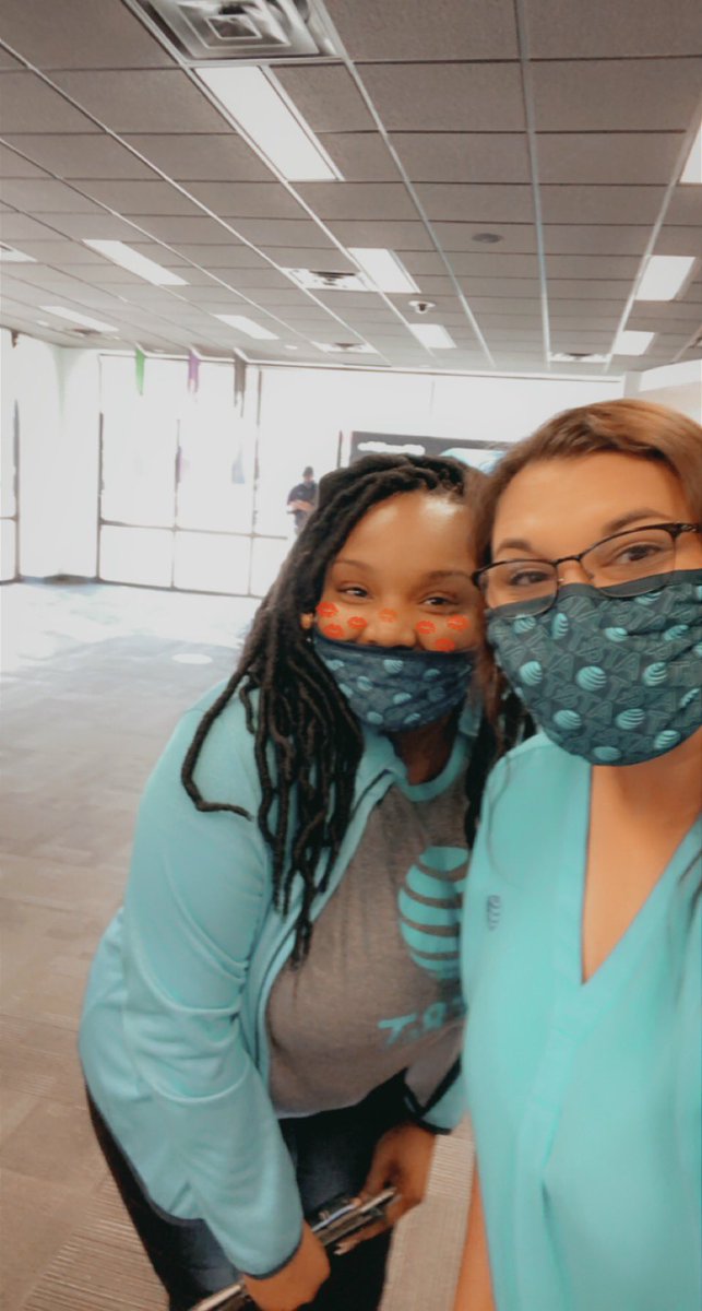LeGoatPalace's tweet photo. Major Shout out to my ASM SARA for holding it down and executing at the highest level today most voice in the gulf today with 23! Add 2 tv and 2 HSI!!!! ๐ฅ๐ฅ๐ฅ
#PrimeTimeAtThePalace https://t.co/9ZRWwSsqWN