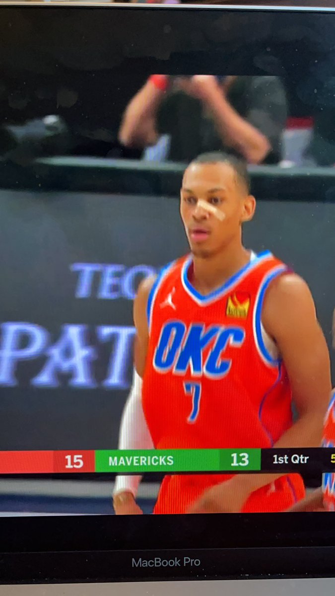 untucked kyrie hoodie melo