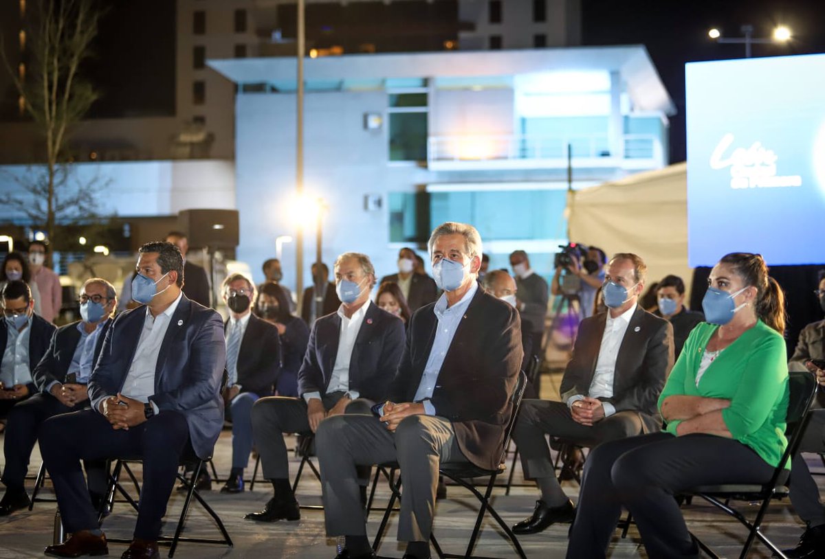 hlsantillana's tweet photo. #León crece y se posiciona como una ciudad Atractiva, Competitiva y Divertida.

Con Distrito León MX nace un nuevo polígono de esparcimiento, desde el corazón de @municipio_leon, conformado por recintos feriales, culturales, comerciales y de exposiciones. https://t.co/1Cv99Yz39v