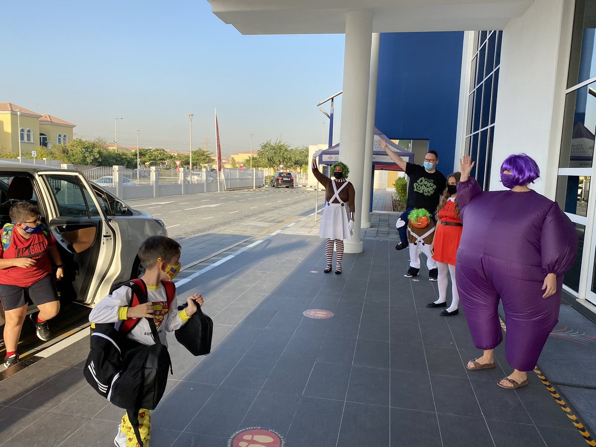 HAPPY WORLD BOOK DAY! 🌍📚 <a href="/DubaiBritishJP/">DBS Jumeirah Park</a> 🍎 @taaleemuae 🍎 #proudlytaaleem #beginsatdbsjp