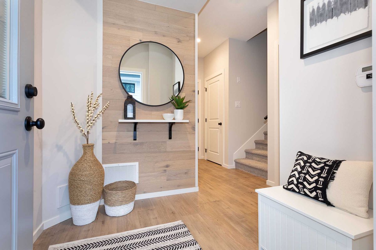 BreaksideRE's tweet image. Visit Fraser Hill this week for a new release of 4 bedroom townhomes, designed to live like a single family home with over 1,900 sf of living space, spacious entry with mud room, and a gourmet kitchen large enough for the whole family. Learn more at liveatfraserhill.com.