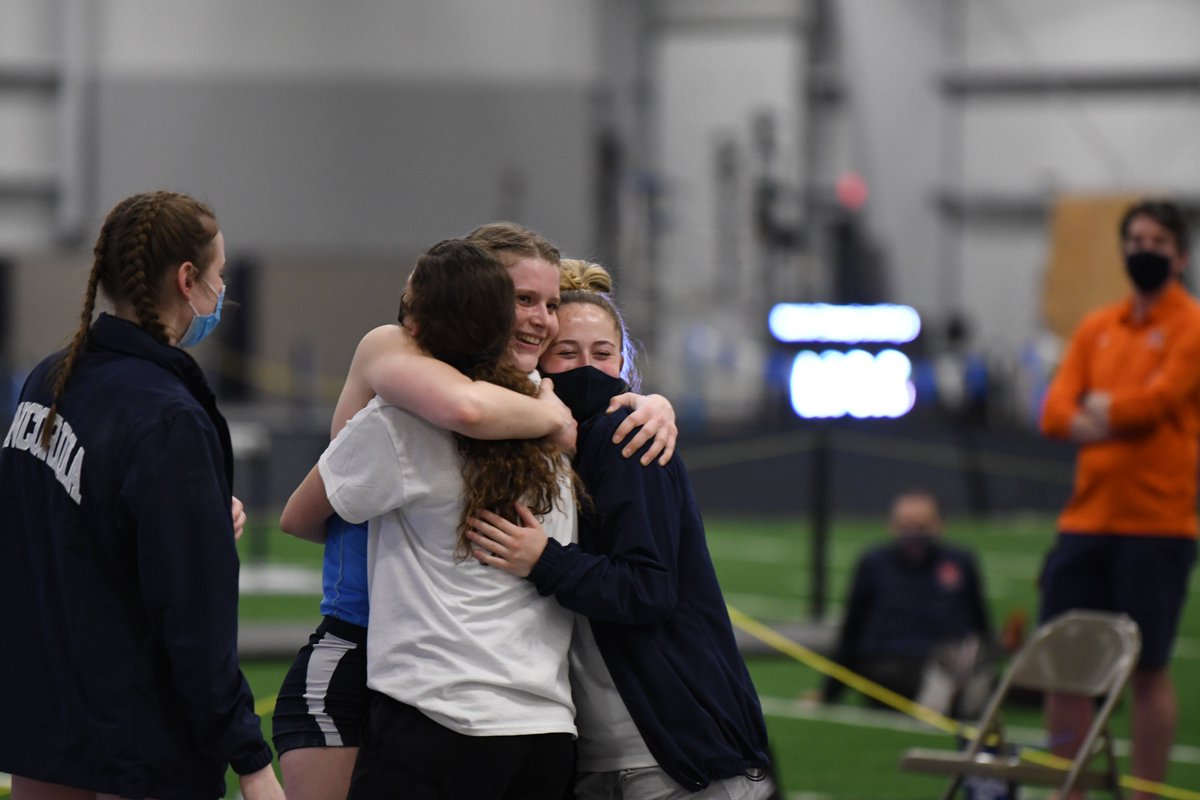 cunebulldogs's tweet photo. Josie Puelz is a NATIONAL CHAMPION! 🏆 Congrats to Josie on winning the first #CUNEtrack women's pole vault national title since 2003! https://t.co/nyopVXNqZm