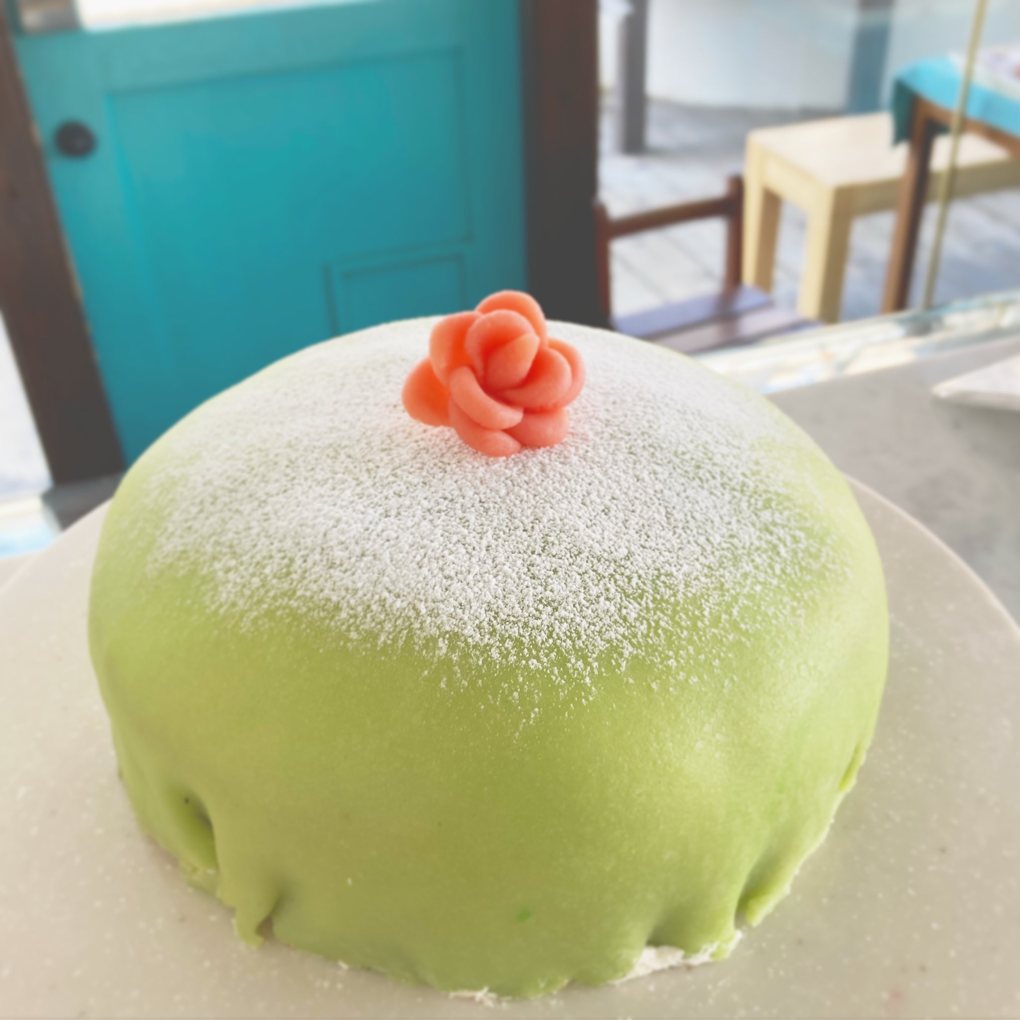 喫茶ビジュゥ 3月限定 プリンセストータ スポンジとカスタードクリーム ジャム 生クリームの層をマルチパンでおおった スウェーデンの伝統菓子 見た目より意外やあっさりした味わいですよ T Co Hd0ptbxsgq Twitter
