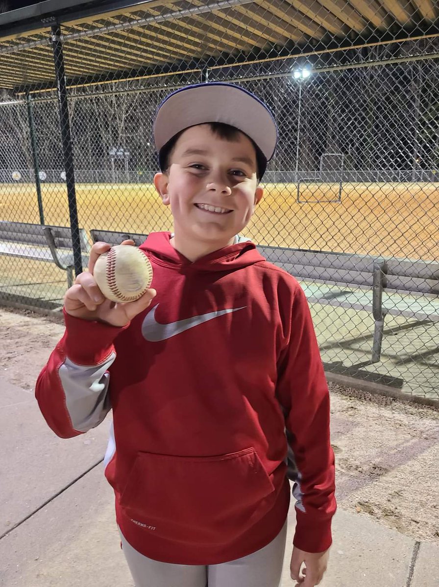 C-Town as they call him hit his first one out . Only in practice but still . 10years 1 month and a day has the work ethic of a pro . Keep up the hard work kid . #ctown #connorgreene.#generalsnation