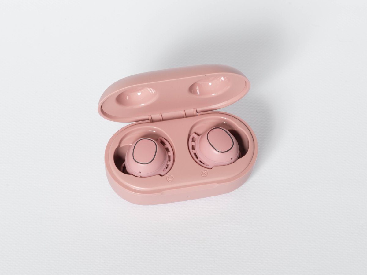 mpow_jp's tweet photo. 【新製品//本日発売】
#MPOW より完全ワイヤレスイヤホン"M30"のバッテリー機能を強化した上位モデル"M30 PLUS"と、春の装いにも相応しいカラーをまとった"M30"のカラーバリエーションモデル"M30 Pink"を発売いたします✨

発売記念クーポン等の情報は以下より
https://t.co/aMYVd8ECa2 https://t.co/U9OKiz1xaJ