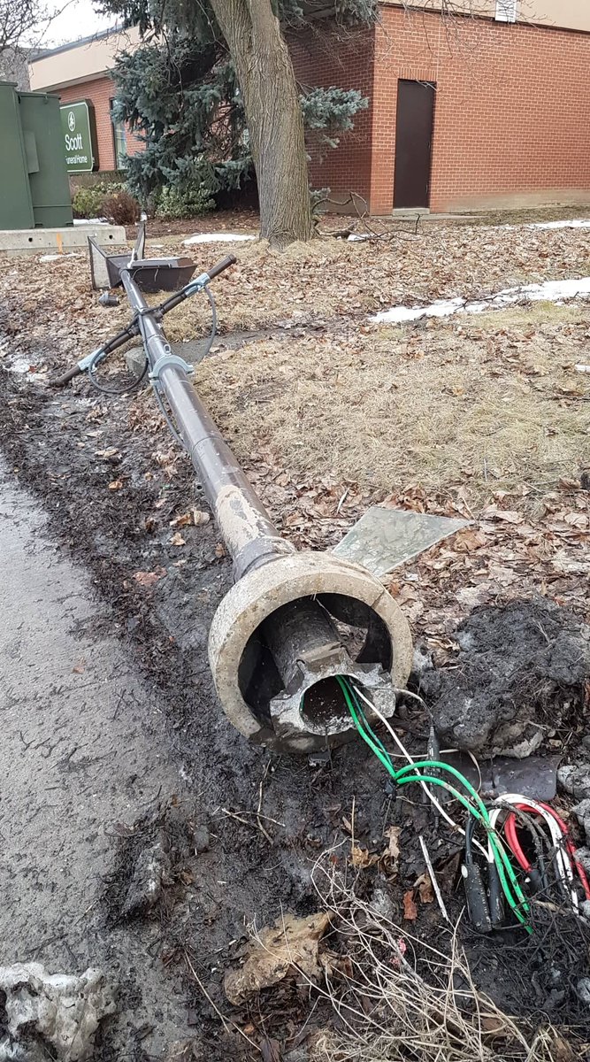 jeffchalmers's tweet photo. @CityBrampton Pole down! West side of Main St., N s/o Vodden. https://t.co/TwByzwZNCW
