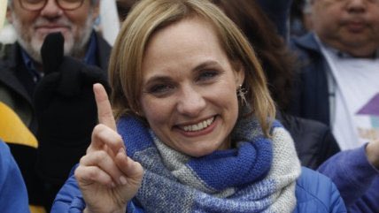 joseantoniokast's tweet photo. La senadora @carolinagoic quiere expropiar las pensiones de millones de chilenos. 

Defendamos nuestros ahorros!

#LosFondosSonNuestros https://t.co/MtjpiQvgum