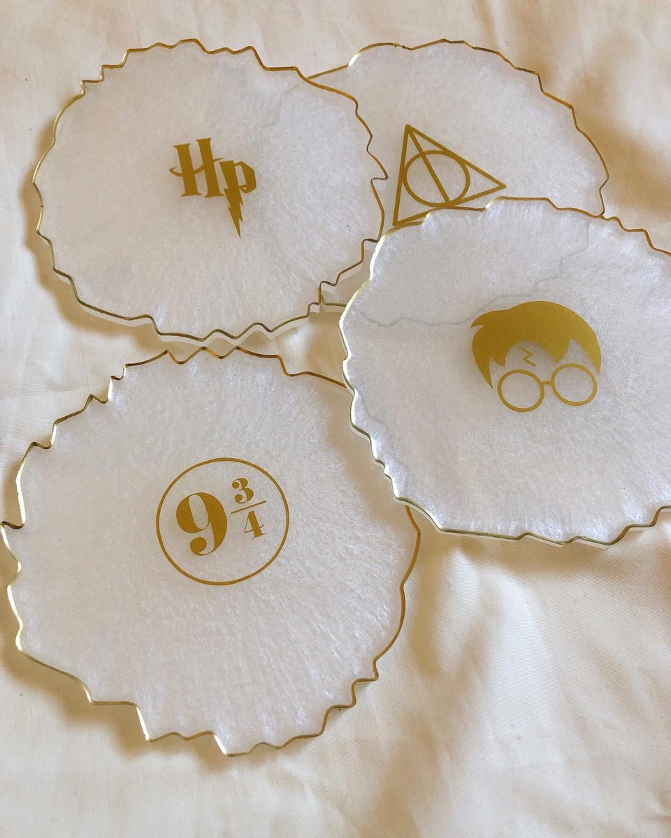 craftsbysonal's tweet photo. Harry Potter Coaster Set ⚡️ Available on https://t.co/J9WhbITj8R, launching March 8th at 12PM! https://t.co/3RcsQ1np9F
