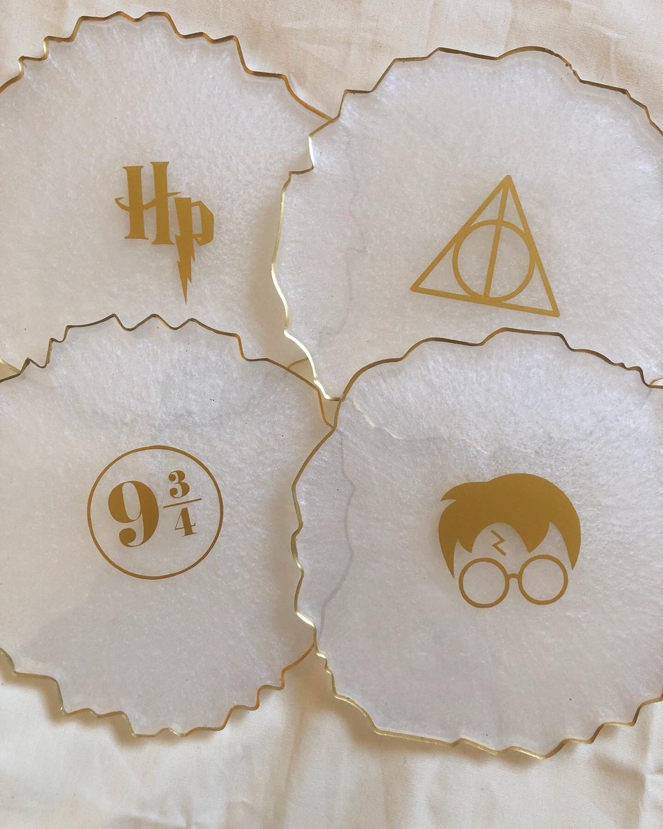 craftsbysonal's tweet photo. Harry Potter Coaster Set ⚡️ Available on https://t.co/J9WhbITj8R, launching March 8th at 12PM! https://t.co/3RcsQ1np9F