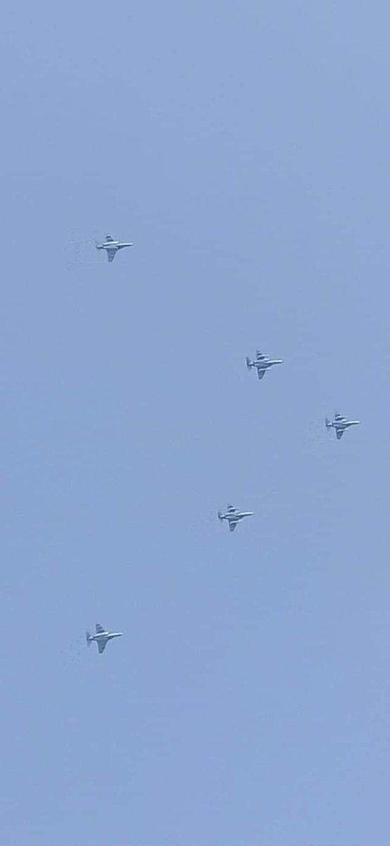 Fighter jets flew three times over Mandalay.
#WhatsHappeningInMyanmar
#Mar4Coup