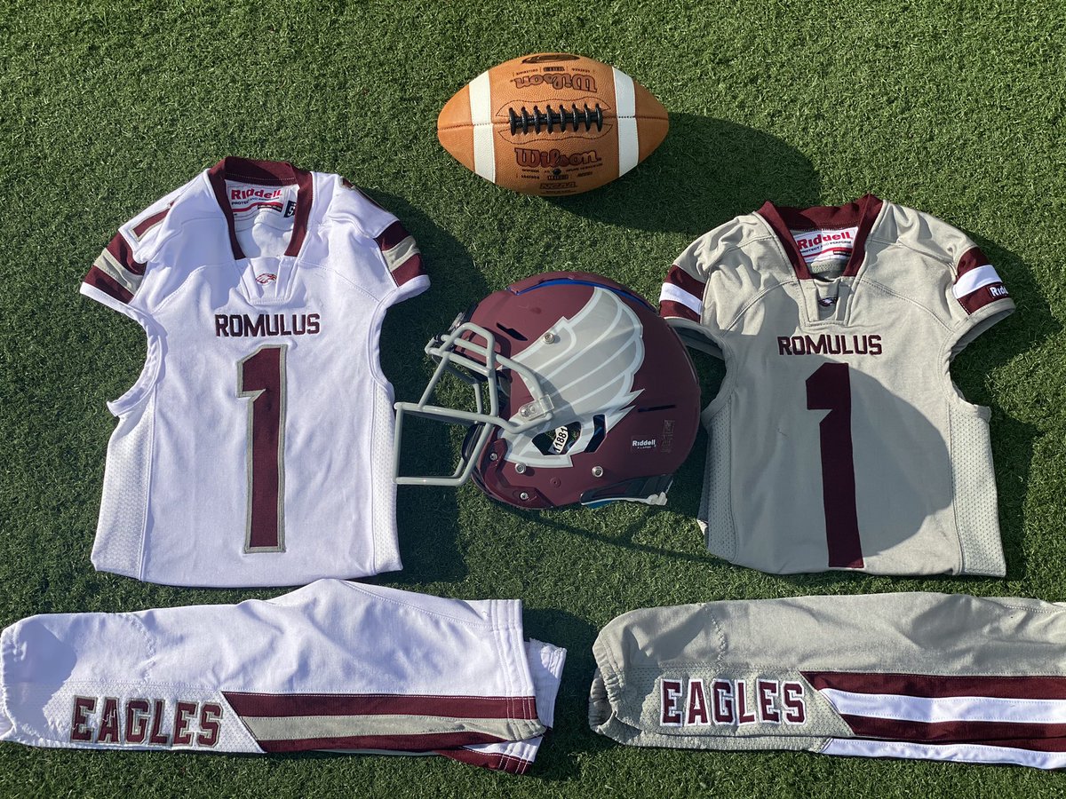 Coach_Searcy's tweet photo. Getting these ‘22-‘23 Prospect list out to colleges. Got a few kids that will be able to play at the next level. https://t.co/Qo2PWV3vi2