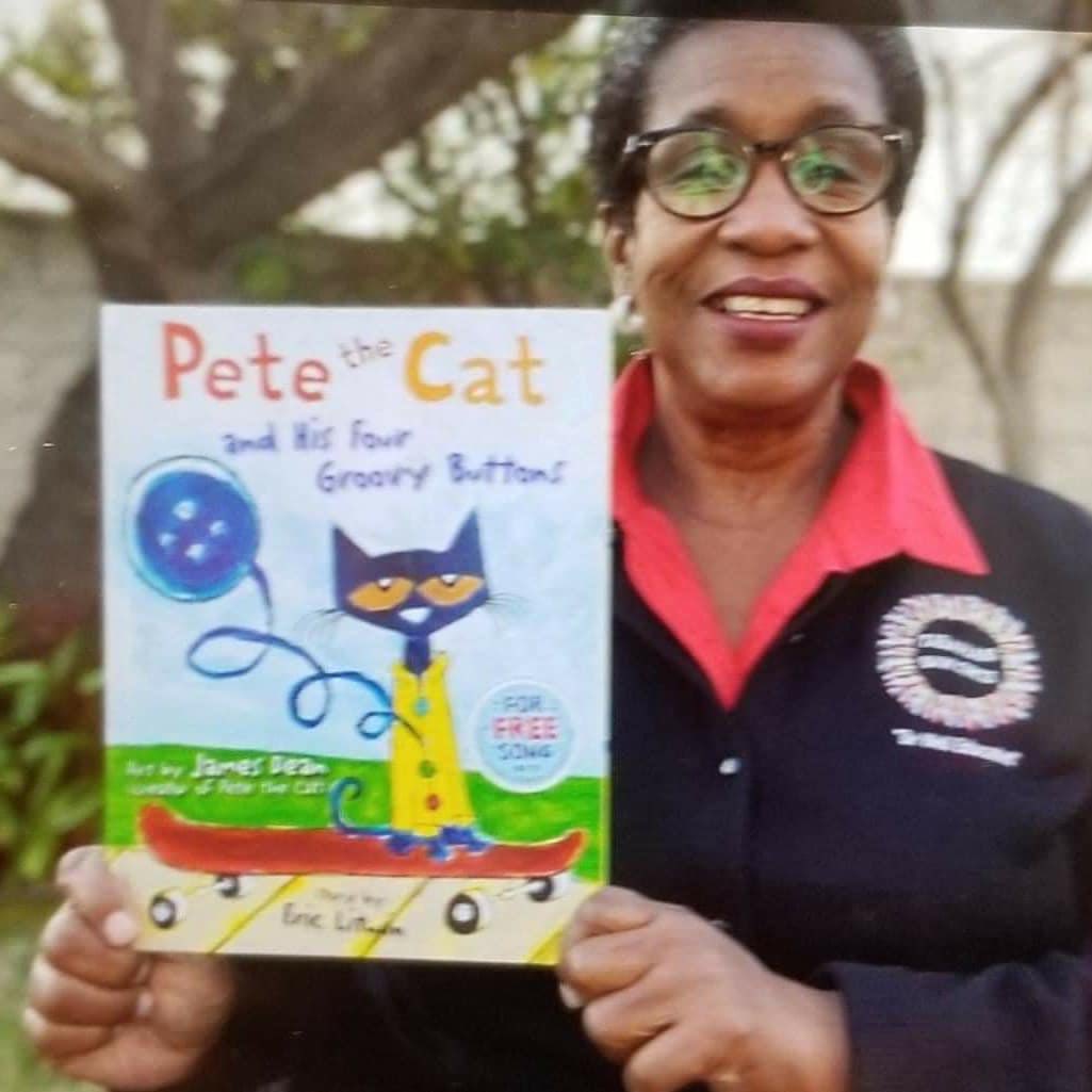 TabahaniBC's tweet photo. Fun time @LAWorksNow #ReadAcrossAmericaDay #TabahaniReads #PleaseMrPanda #PeteTheCat #TheNoseBook #TabahaniReads #TabahaniCares #TabahaniGives https://t.co/h75CVneDJH
