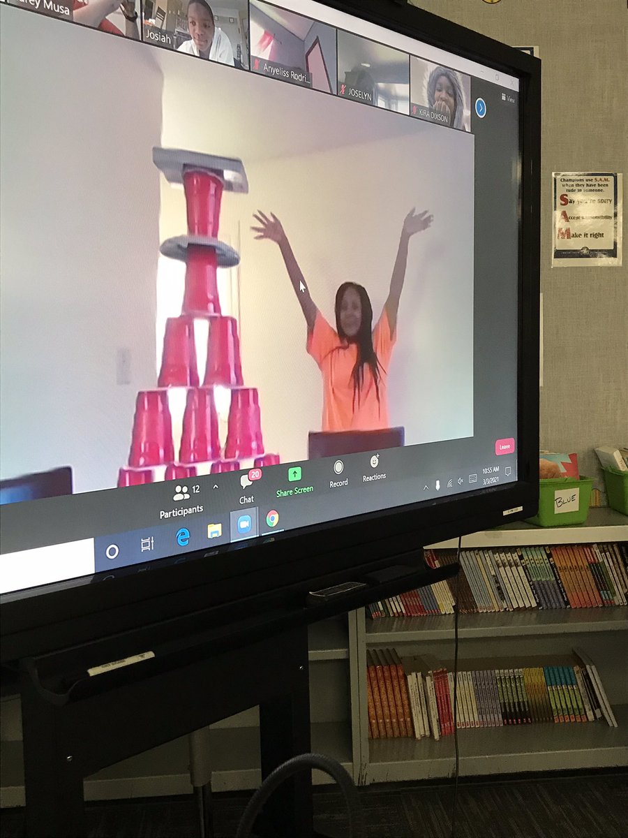 MrsCareyMusa's tweet photo. This is virtual learning.  Sharing at home and at school all together!  #ic2021 @KemperMr https://t.co/uiXVoEN0nF