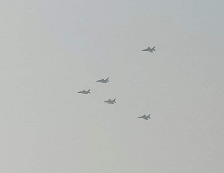 Mon02566002's tweet photo. @YangheeLeeSKKU #4Mar2021
#MandalayMyanmar 
These are in the Mandalay' sky early morning. https://t.co/QNzAzbnHfT