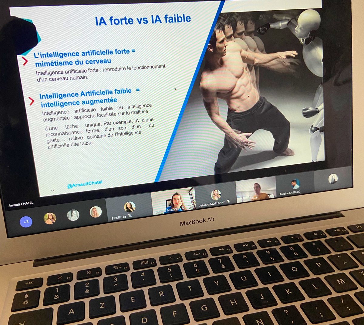 Vers une IA forte en 2050 ? 

Ce matin cours d’Intelligence Artificielle avec <a href="/ArnaultChatel/">Arnault Chatel</a> 🤯
#GoGoGo 

#IA #MBADMB