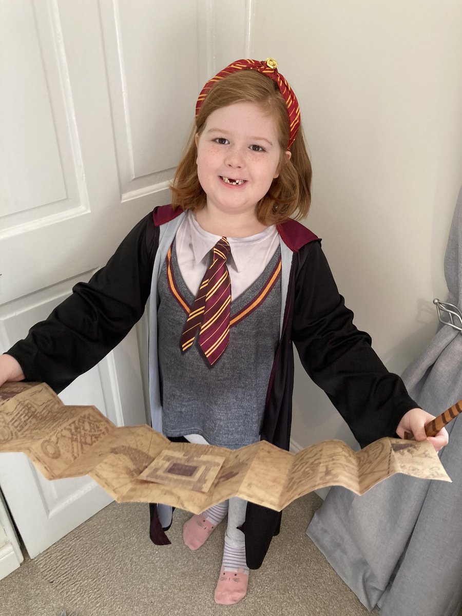VickyHo10044319's tweet photo. @THWoodpeckers @TangHallPrimary Ginny Weasley ready for a day of home learning! #WorldBookDayUK #WorldBookDay #WorldBookDay2021 https://t.co/Ni2P4z2rYs