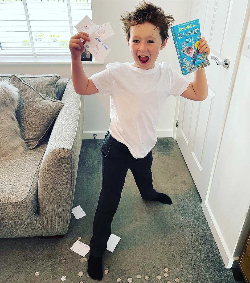 bernisha's tweet photo. @AnlabyPS World Book Day at home! Elliot’s Favourite book 📖🧑‍🎓
#teamdahl #WorldBookDay #billionaireboy #DavidWalliams https://t.co/UpKjXLkTBT