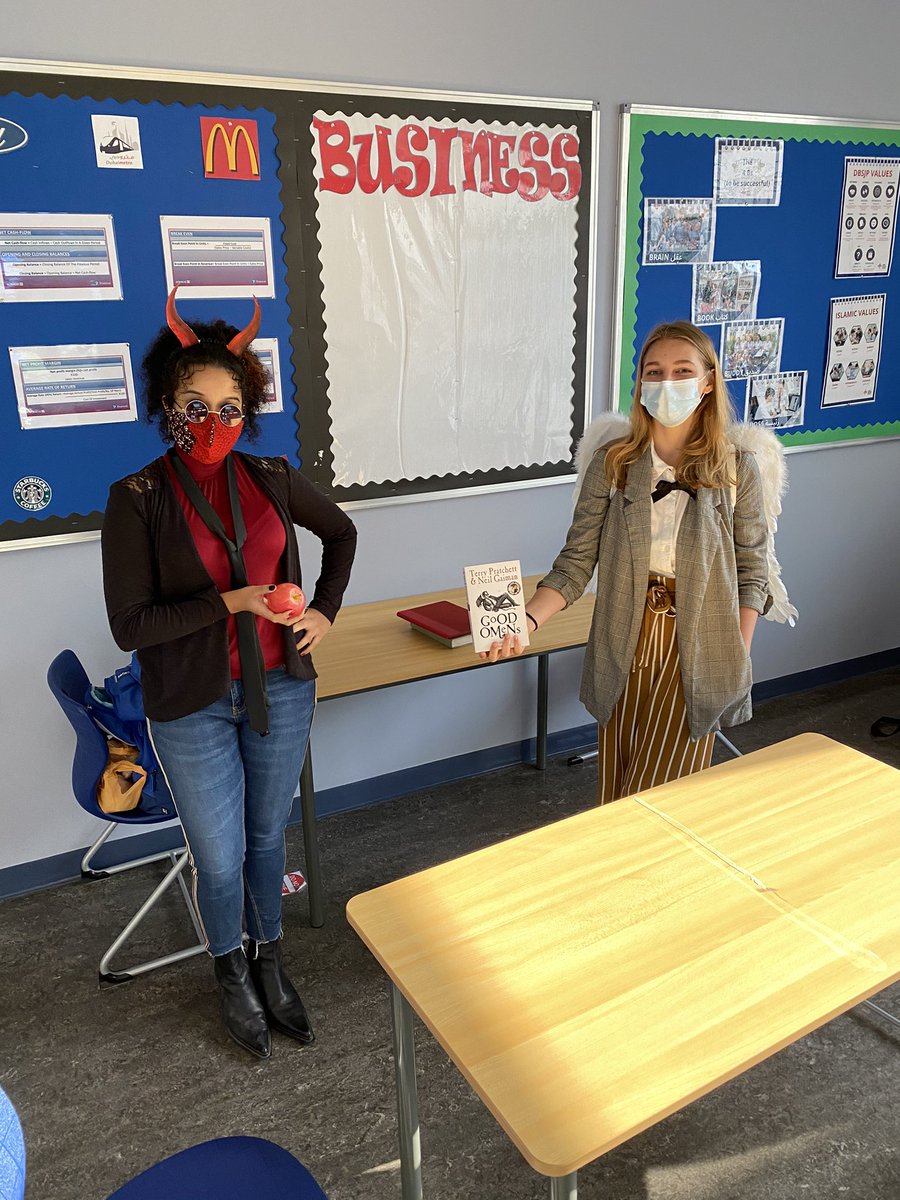 HAPPY WORLD BOOK DAY! 🌍📚 <a href="/DubaiBritishJP/">DBS Jumeirah Park</a> 🍎 @taaleemuae 🍎 #proudlytaaleem #beginsatdbsjp