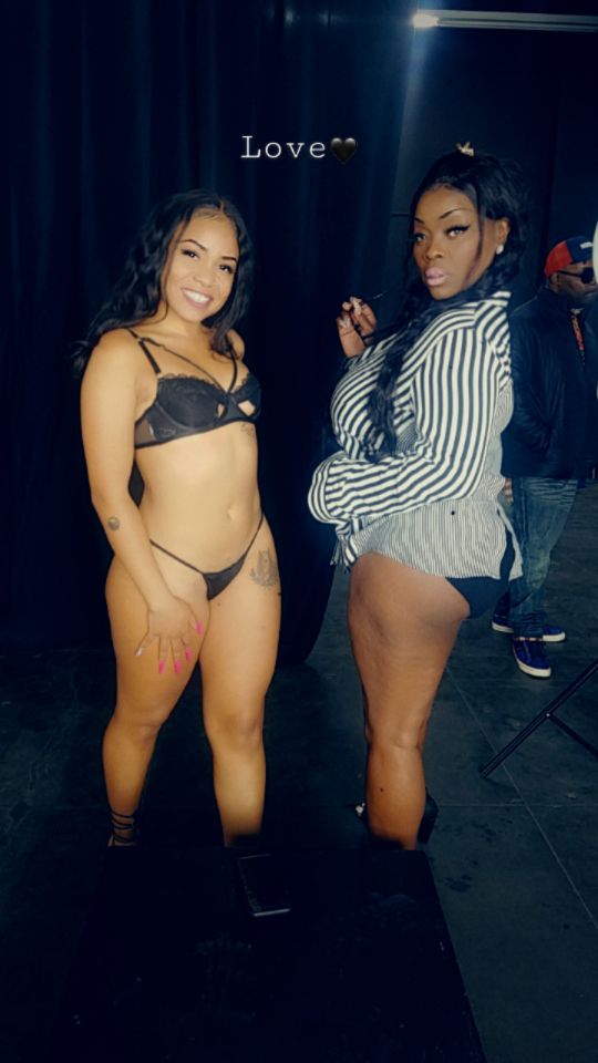 DitoolMi's tweet photo. Pics from TONIGHT at my video shoot for my new single "bumpin mic nif" ft tha #digigod @URG7
10th album is coming soon. "The rap game 818 edition"
Search Mic nif everywhere music is digitally downloaded
https://t.co/OAXQyCxo4k
#rap #hiphop #spotify #music #clout #youtube https://t.co/TnmPJlt9bk