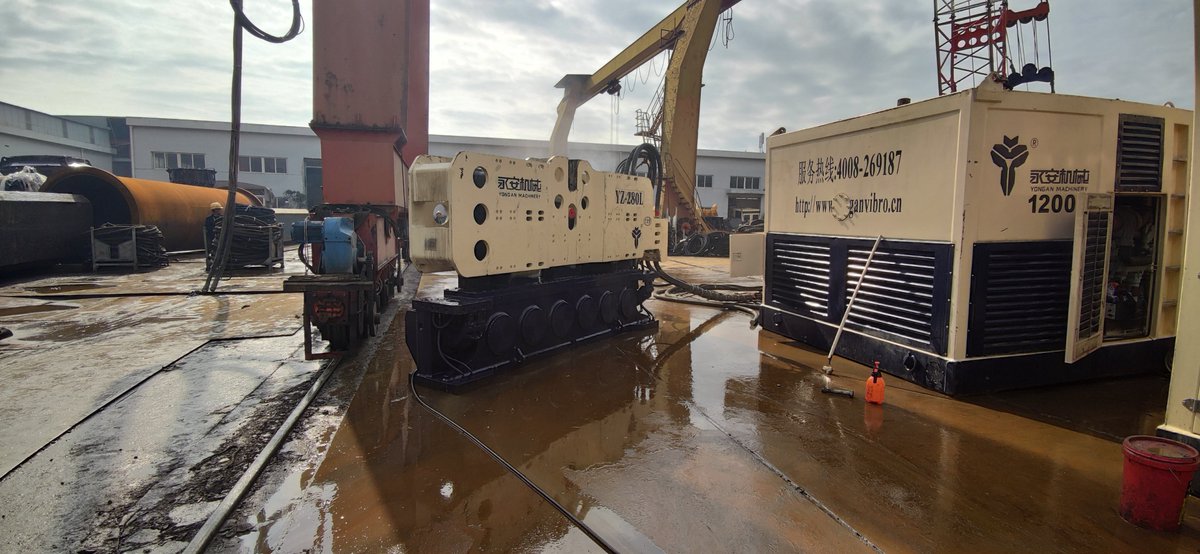 ZhejiangYongan's tweet image. Before After-sale Maintenance, we clean the YZ-280L low-room hydraulic vibro hammer what go back from Taiwan.
This YZ-280L is our new designed low-room hydraulic vibro hammer what have perfect piling and extracting pile performance.
#HydraulicVibroHammer #PilingHammer