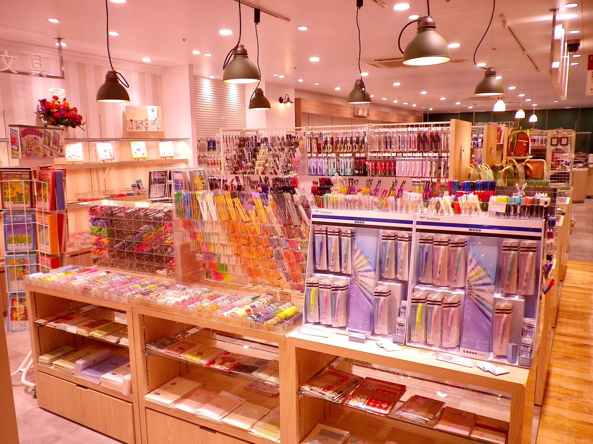 世界堂公式【額縁・画材・文房具の専門店】 on X: 