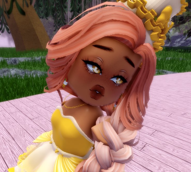 rh_ameliaa's tweet photo. I’m so excited @IvanDraws_rblx ‘s new eyes and mouths are out for custom faces cause they’re gorgeousss😍

#royalehigh https://t.co/oQlAvOweZB