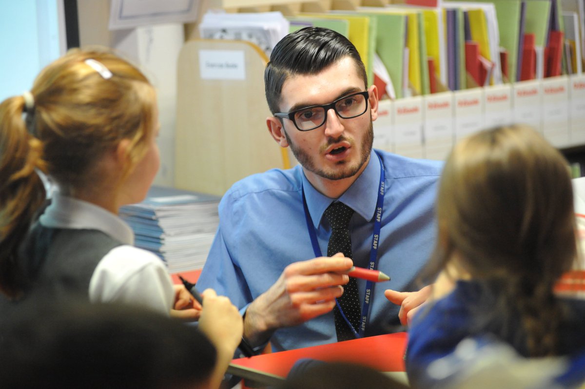 👨‍🏫 WANT TO TEACH? 👨‍🏫
⬇️OUR SPACES ARE FILLING UP FAST⬇️ 

📝 Applications are  open.
Apply on UCAS – enter provider code 1YQ and programme 2GR8

👨‍🏫 Find out more here: pbtsa.co.uk/.../primary-sc…

💙DON'T JUST DREAM IT...DO IT!💙