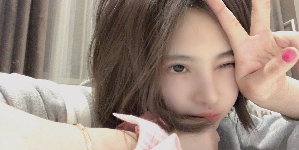 今天是高冷的木子呀

#媚黑 #鸡巴套子 #反差婊 #肉便器 #吞精 #羞辱 #骚货 #婊子 #母猪 #校妓 #贱货 #公交车 #堕落 #校鸡 #性瘾  #辱骂 #反差  #变态 #投稿 ＃bbc https://t.co/fRCgF1ZaCD