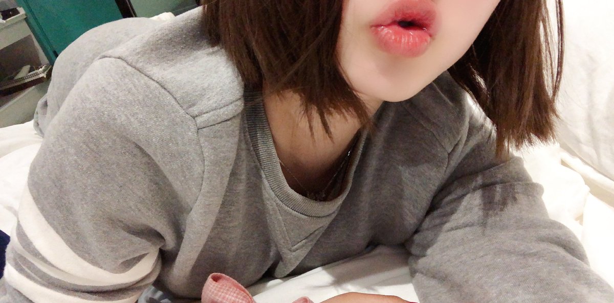 今天是高冷的木子呀

#媚黑 #鸡巴套子 #反差婊 #肉便器 #吞精 #羞辱 #骚货 #婊子 #母猪 #校妓 #贱货 #公交车 #堕落 #校鸡 #性瘾  #辱骂 #反差  #变态 #投稿 ＃bbc https://t.co/fRCgF1ZaCD