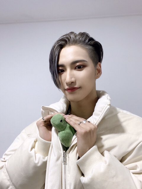 ATEEZ_ARCHIVES's tweet photo. ATEEZ FANCAFE 210302

[#성화] 우리 북북이 소중해 🐢 컴백 쇼케이스 많이 기대해 주세요 에이티니❤ ️

#ATEEZ #에이티즈 #SEONGHWA https://t.co/rEJU3zKbYN