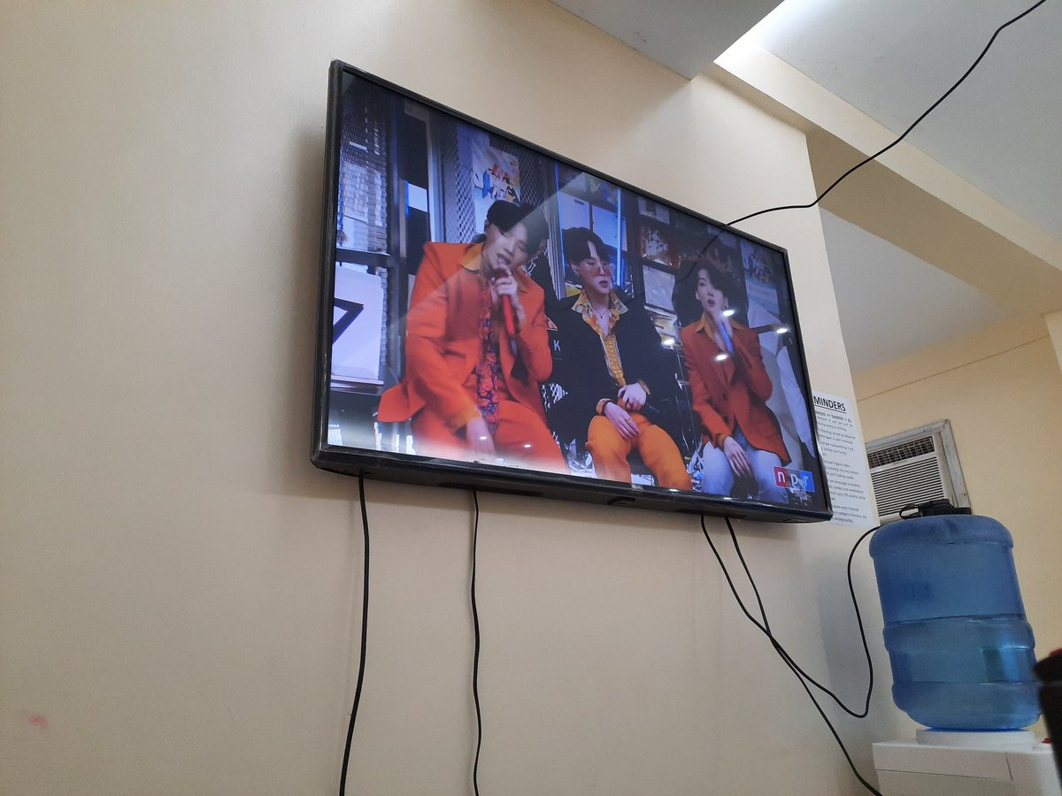 Got BTS playin' on our office's TV! YEEEY!😂 #BTS