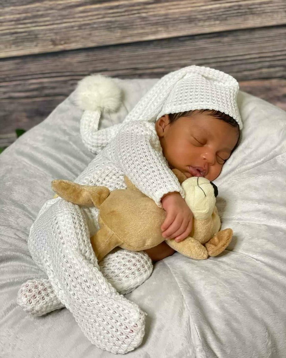 AuthorJoeNBrown's tweet photo. Goodnight π€ everyone, Iβm out π€, #Goodnight π π π΄ #Baby π§Έ #Sleep #BabyCalm https://t.co/bIhMiVKfvn