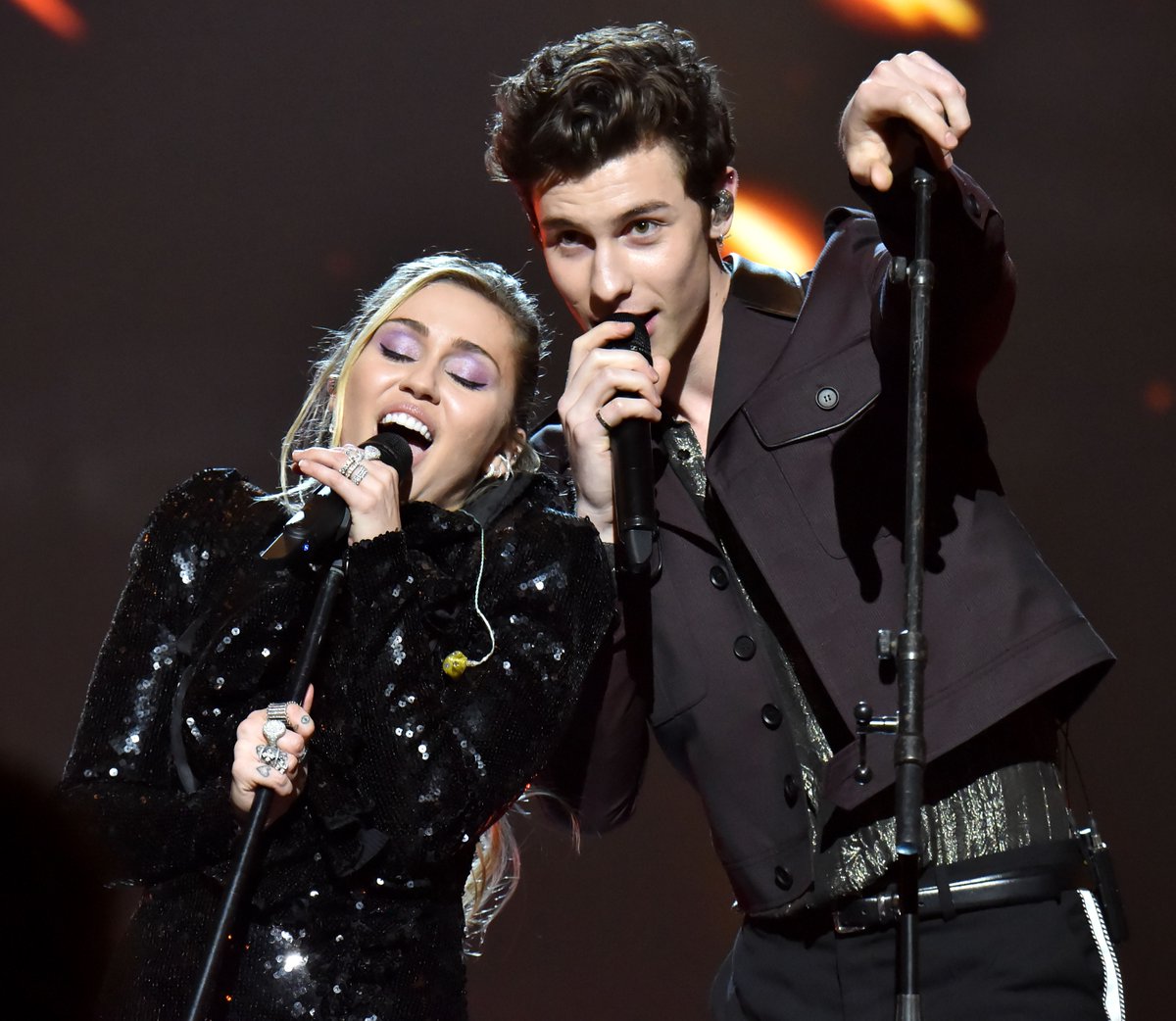 spinorbinmusic's tweet photo. Shawn Mendes was in the running to be featured on Miley Cyrus' 'Prisoner' but Dua Lipa was chosen in the end.

Listen to the demo here: https://t.co/VKlG1hSheG https://t.co/ilieKYndVK