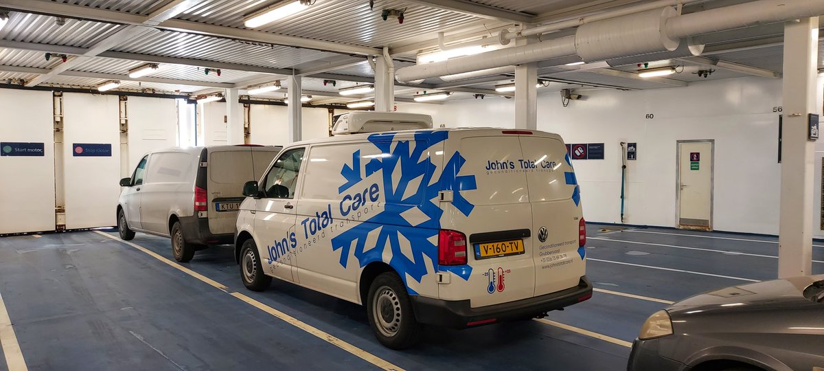 JohnsTotalCare's tweet image. Deze #koerier vorige week leuke uitdaging gehad naar #Denemarken op extreme #temperatuur, wat natuurlijk geen probleem was.
#diepvries gemiddeld -28°.
Voor opties #verwarmd #gekoeld #diepvries #GDP #transport zijn wij op alle markten thuis
johnstotalcare.nl 0613697428