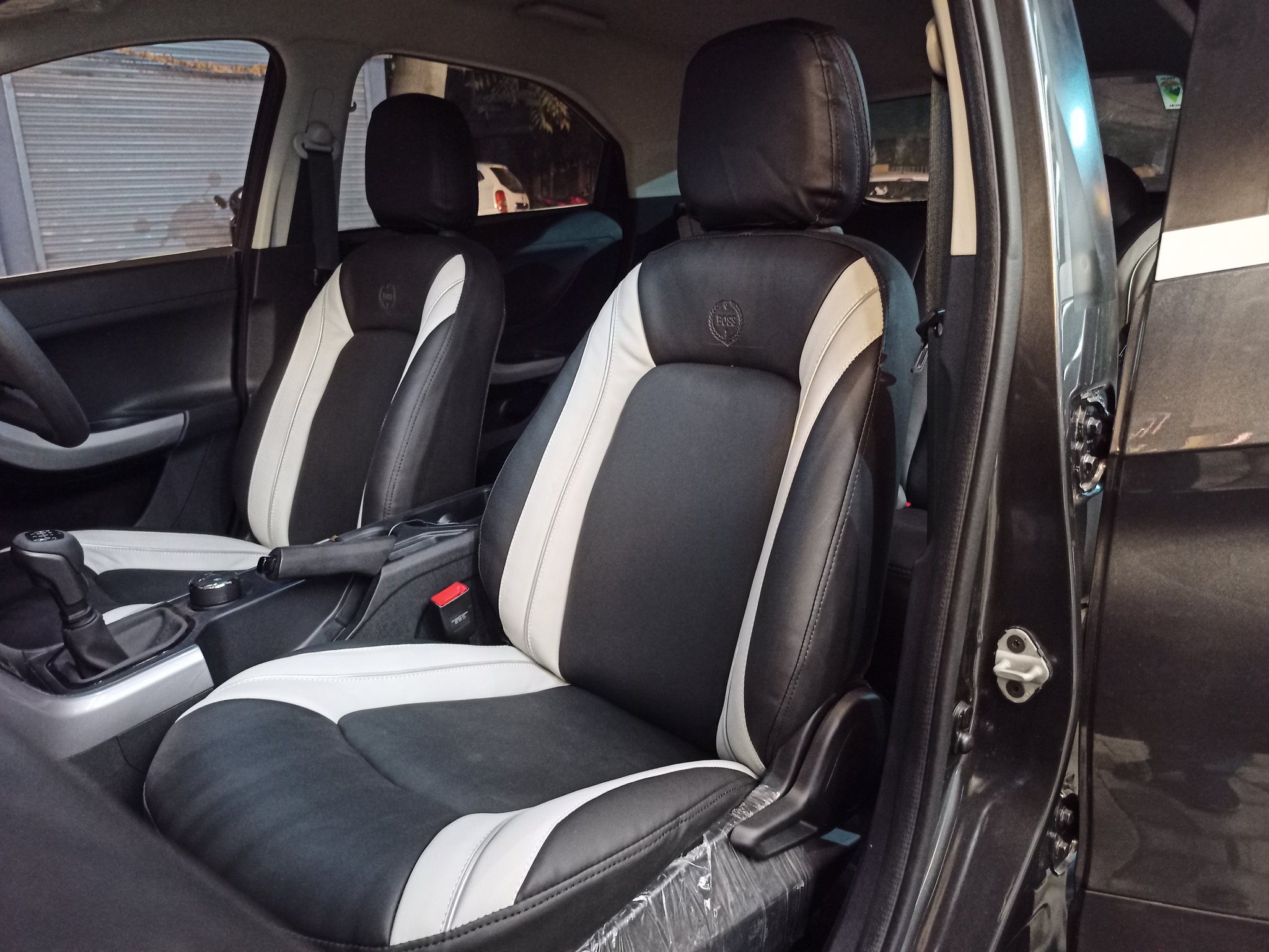 Tata nexon online seat cover design