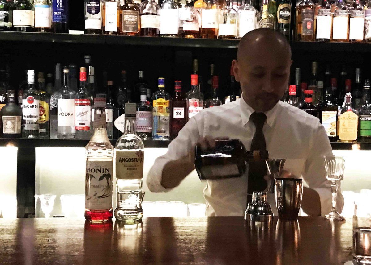 りさ Bar Turning Point 中山區にある酒吧 一人飲みやデートにも Barturningpoint 雙連站 包廂 酒吧 Bar Bar 中山區 威士忌 台湾 台北市 一人飲み デート 飲み屋 おしゃれ サクッと飲み 飲み バー カクテル 人気