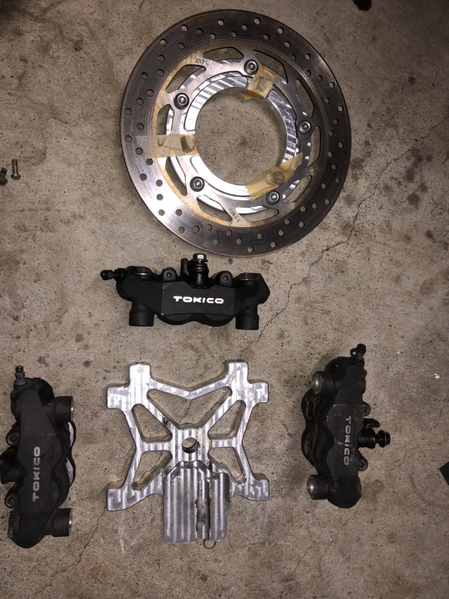 25のキャリパーサポート誰か買う？