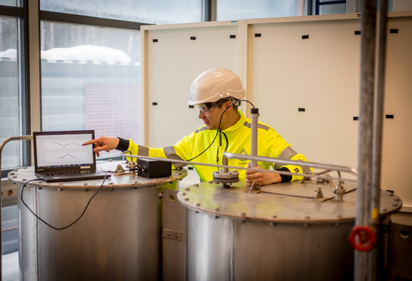 INewsService's tweet image. Innovation in real-time fluids processing, analysis &amp;amp; quality control measurement from Finnish high-tech company ColloidTek Oy improves fluid processing performance.

Learn more: bit.ly/3kK4pWN

#fluidprocessing #processindustry #qualitycontrol #liquidanalysis